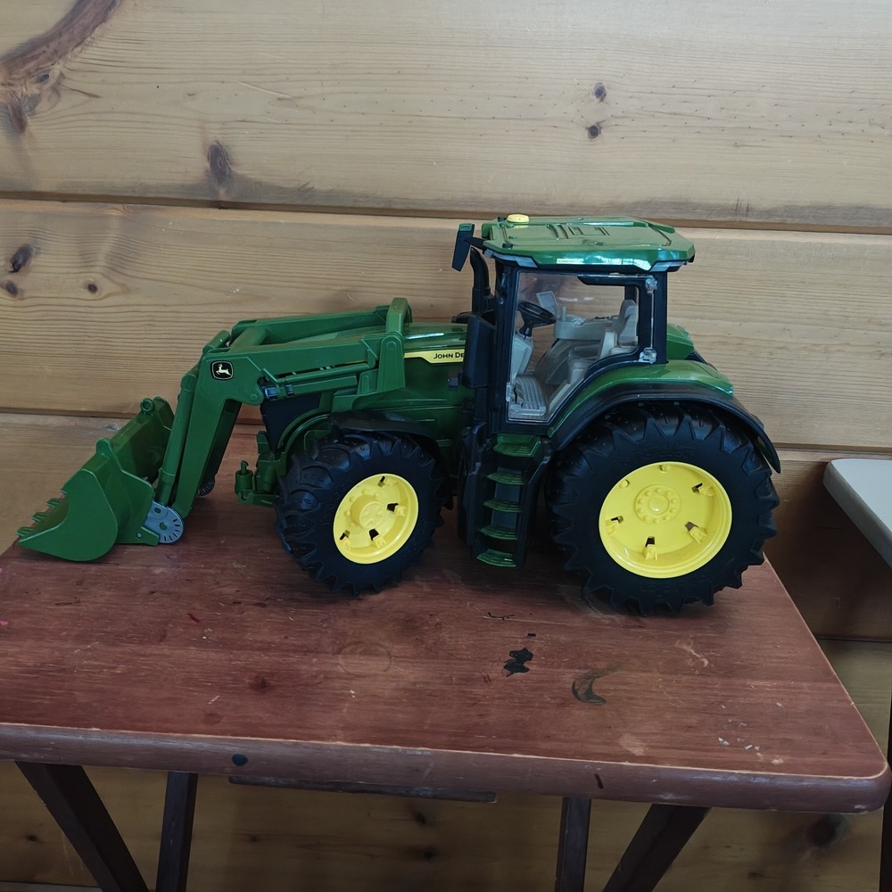 Bruder 09826 John Deere 7R 350 w/ Front Loader